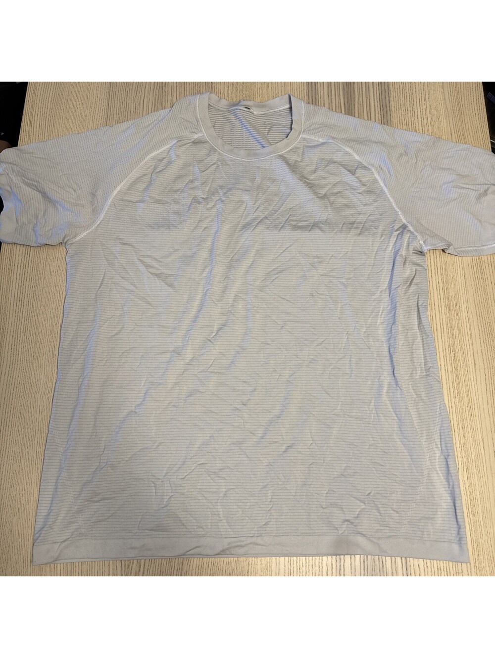 Lululemon Men's Metal Vent Tech Short Sleeve Shirt Light Gray XL Performance